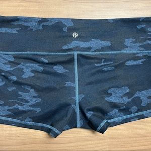 Lululemon Shorts Size 6